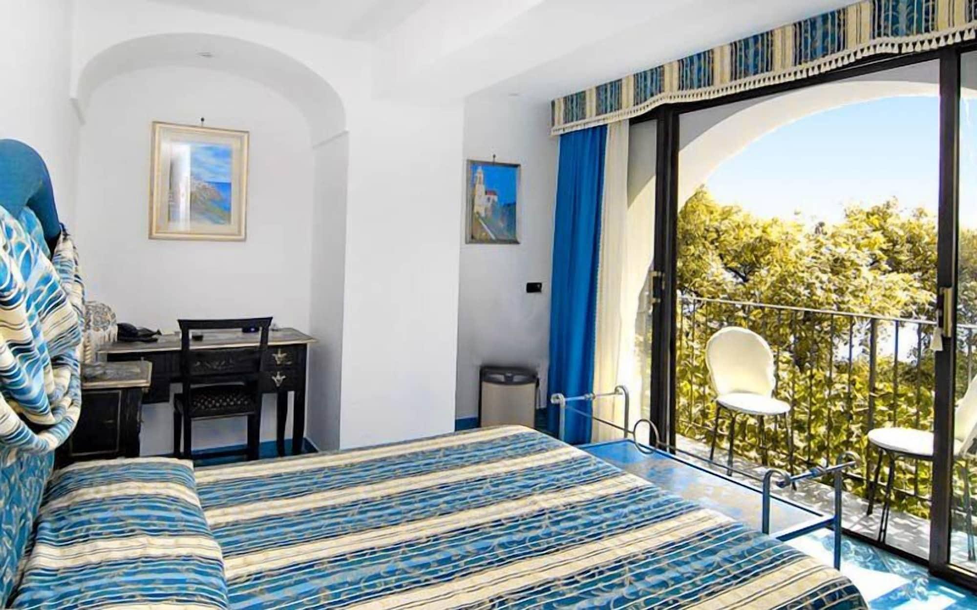 La Conca Azzurra Hotel 4*