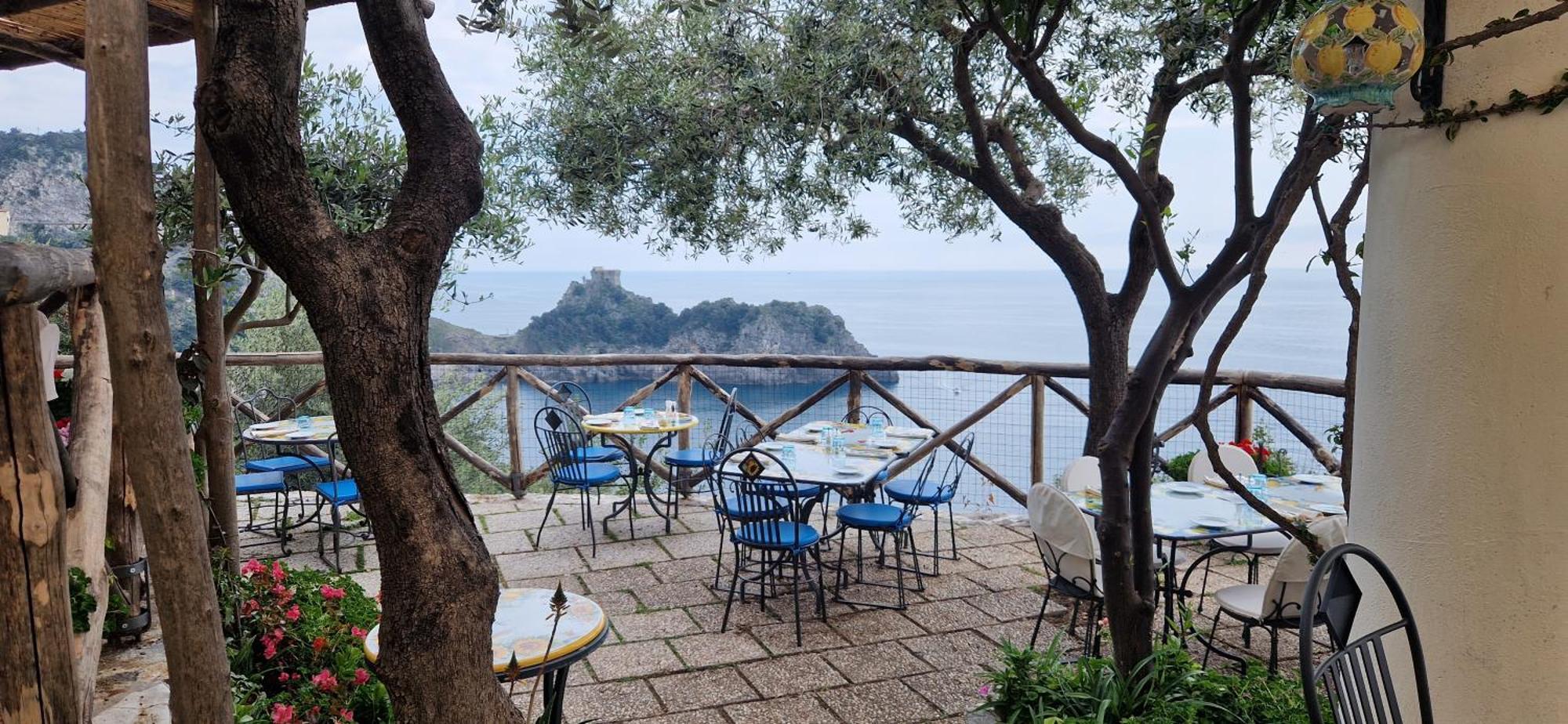 La Conca Azzurra Conca dei Marini